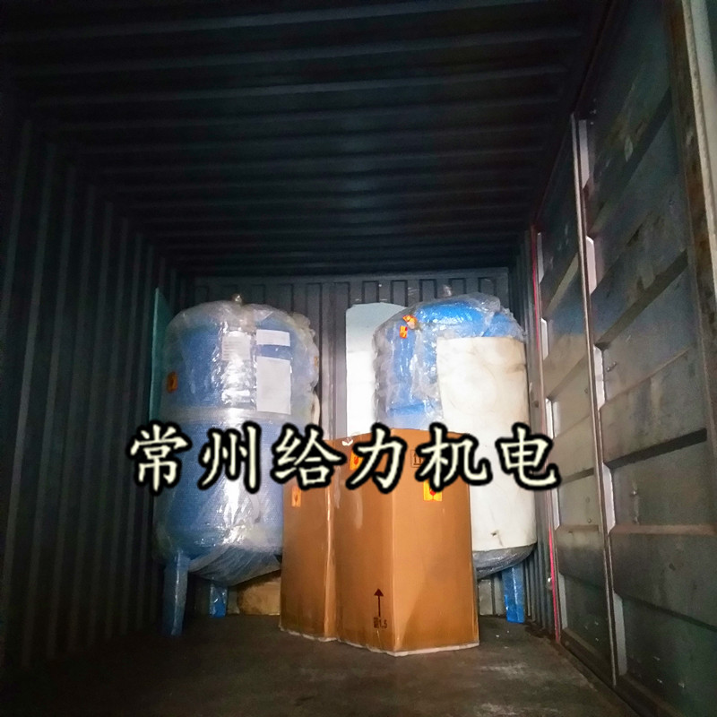 上?？蛻纛A定的膨脹水箱發貨啦！