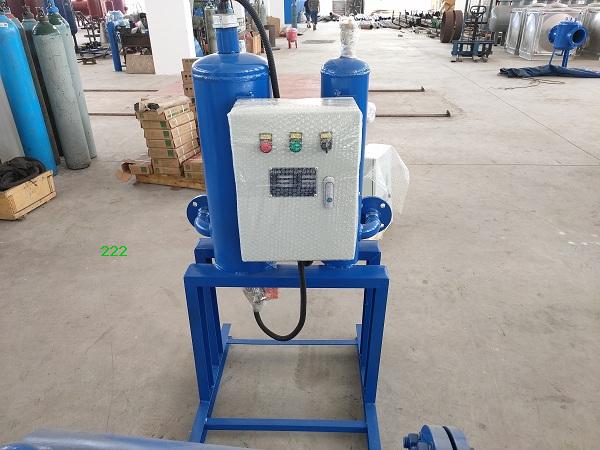 汗流浹背的夏日，工人師傅們加班加點，中電二預定的旁流水處理器，全自動加藥裝置，定壓補水裝置，水箱水處理器全部調試運行好，蓄勢待發！