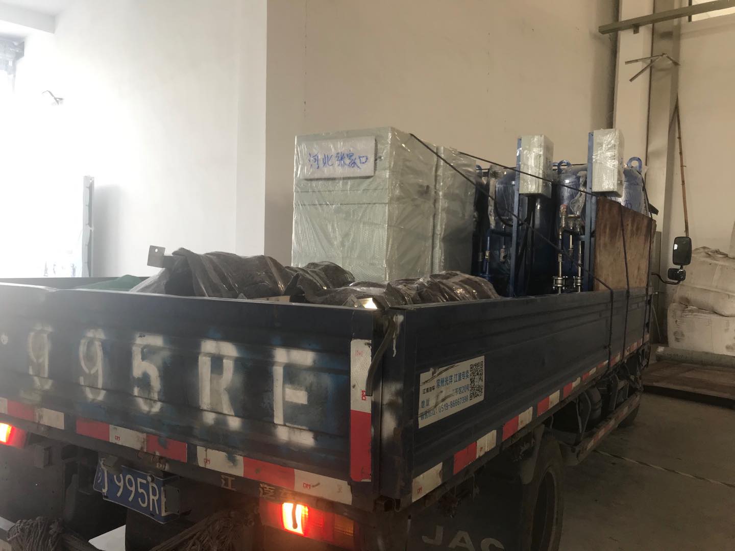 江西鷹潭3臺定壓補水裝置+2臺袋式過濾器+河北張家口2臺水箱水處理器