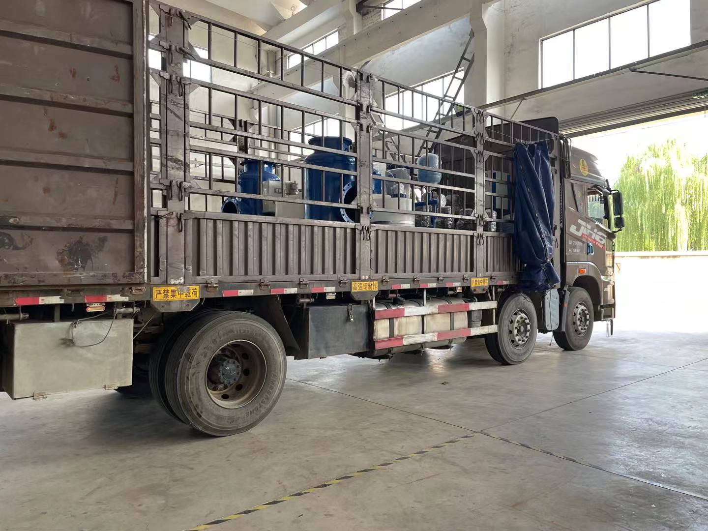 遼寧沈陽專車直達 變頻供水設備2套 物化全程水處理器3套