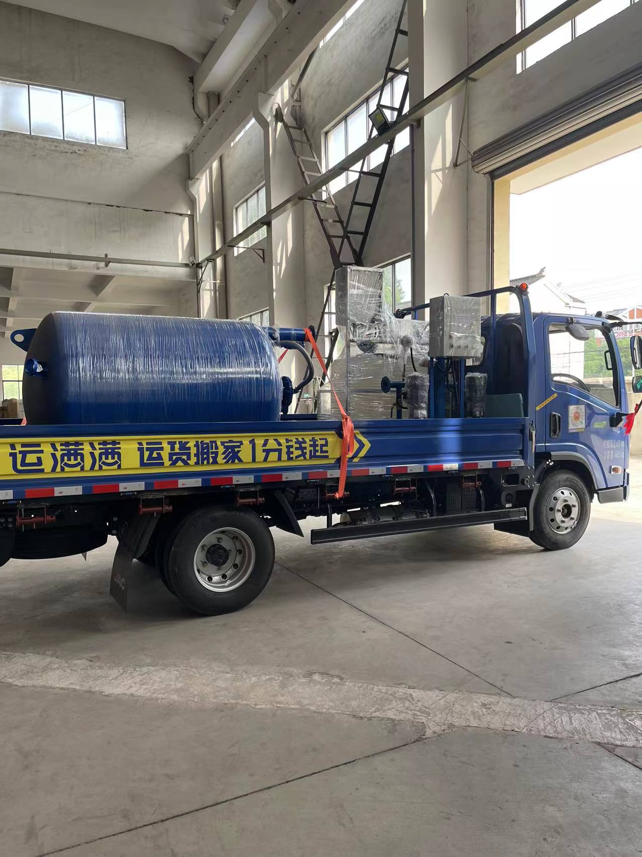 江蘇泰州專車直達定壓補水機組+全自動加藥裝置