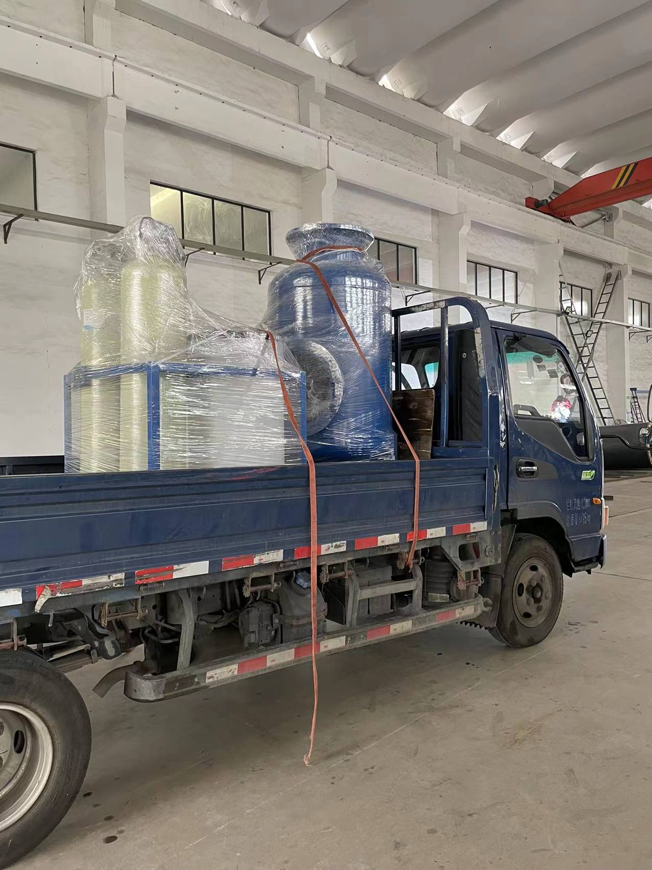 四川成都整車發貨全程水處理器和全自動軟水器各一套