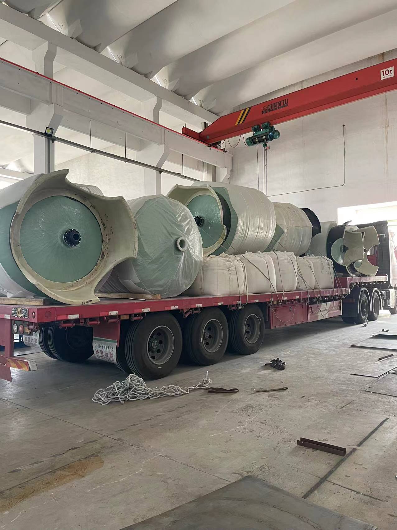 6套玻璃鋼罐石英砂過濾器已全部裝車，發貨浙江衢州！
